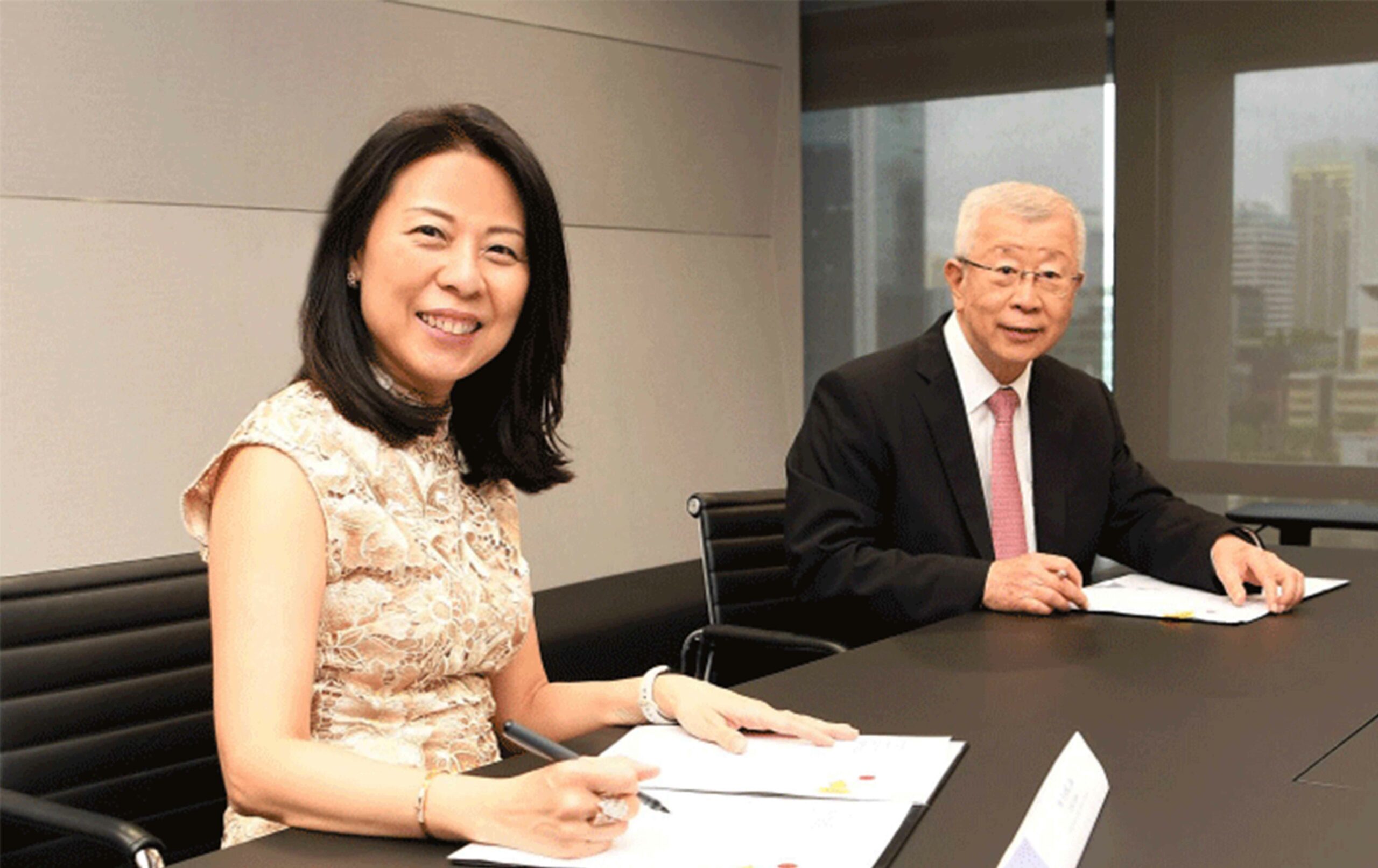 Yumin Shipping and OCBC Bank of Singapore signed a perpetually linked loan Atlas Logistic NEtwork
